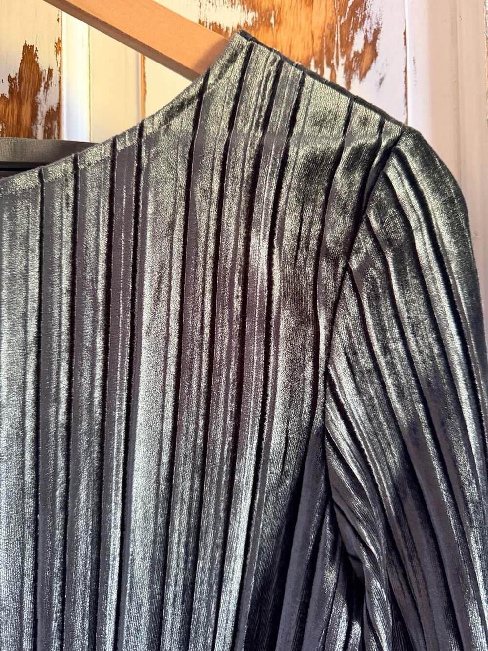 Lilla P Metallic Velvet Textured Y2K Statement Top Size S - Picture 2 of 6
